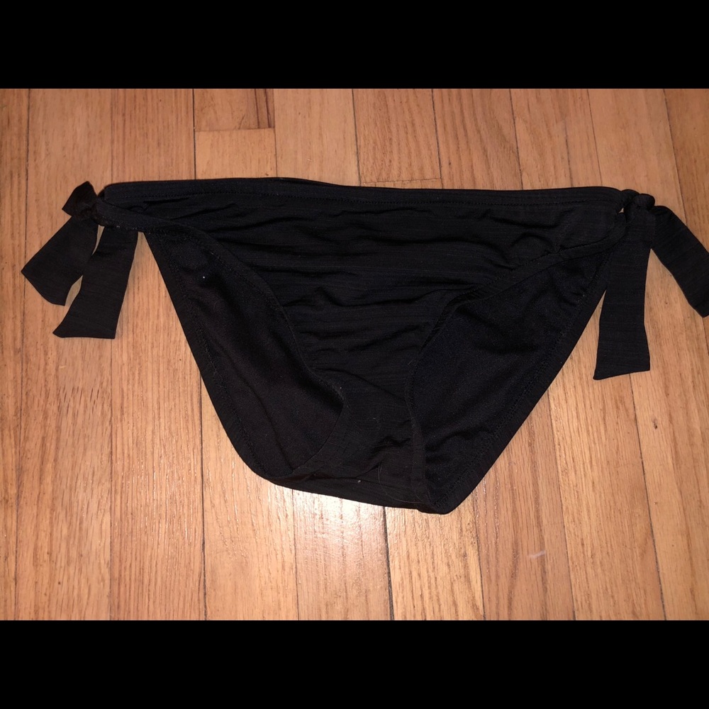 black bikini bottoms